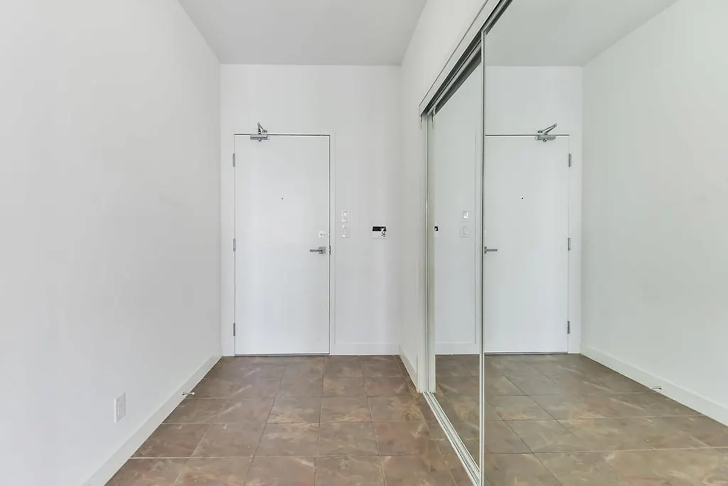 Atlantis Suites - Toronto Furnished Apartment On York Street 0*,  Canada